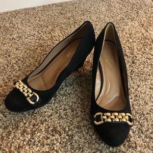 Dexflex comfort black wedge heels